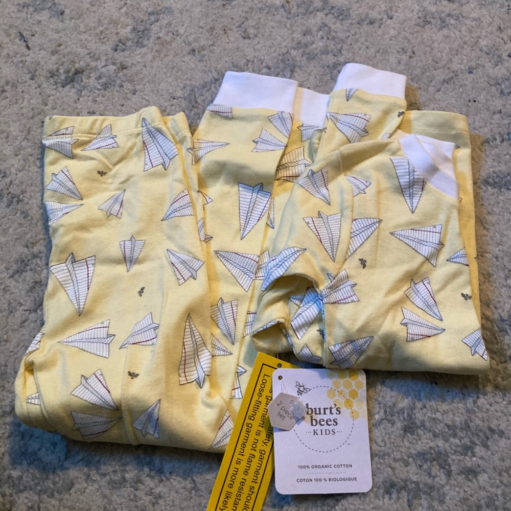 Burts Bees PJs 5T NWT